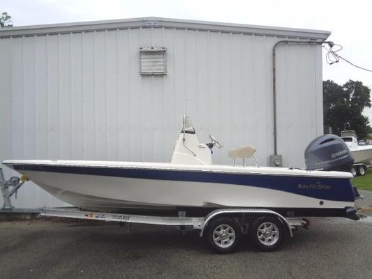 NauticStar 2140 - main image