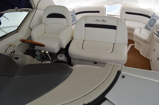 Sea Ray 38 Sundancer image