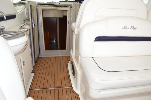 Sea Ray 38 Sundancer image