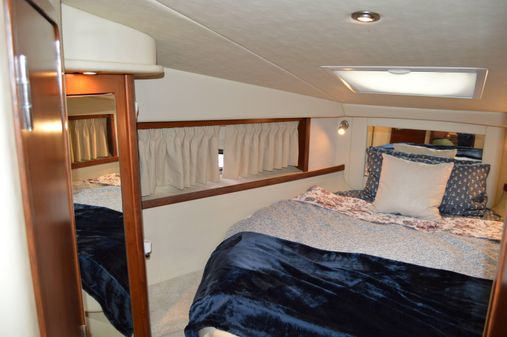 Sea Ray 38 Sundancer image