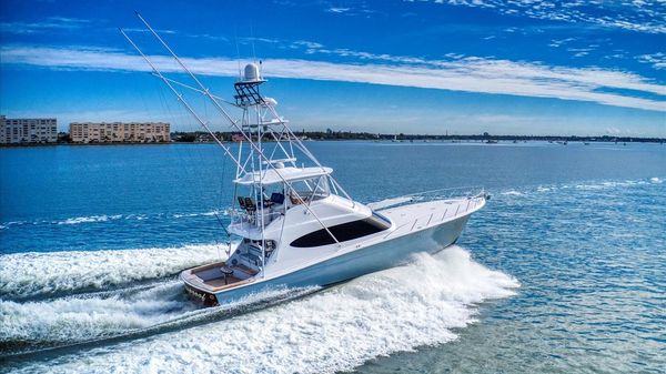 Hatteras GT59
