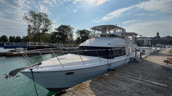 Carver 504 Cockpit Motor Yacht 