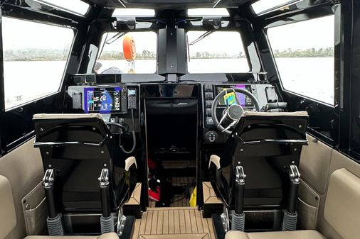 Roughneck 36 Cabin image