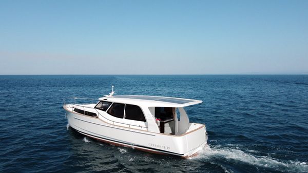 Greenline 33