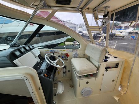 Pursuit 3370 Offshore image