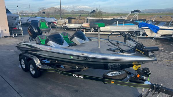 Triton 19 TRX