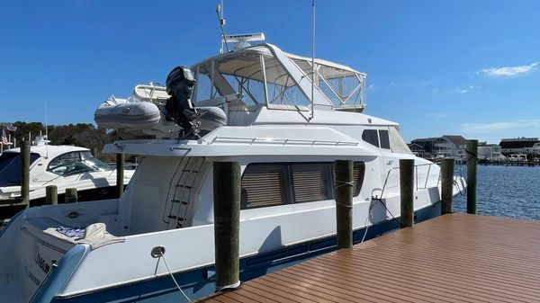 McKinna 57 Pilothouse