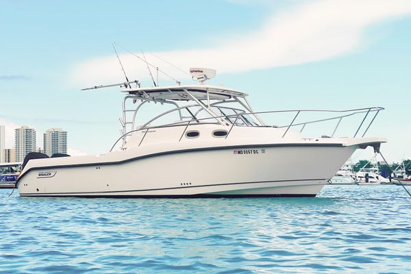 Boston Whaler 305 Conquest - main image