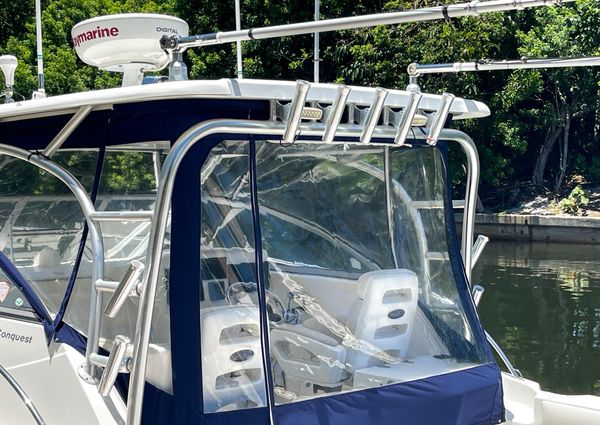 Boston Whaler 305 Conquest image