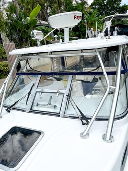 Boston Whaler 305 Conquest image