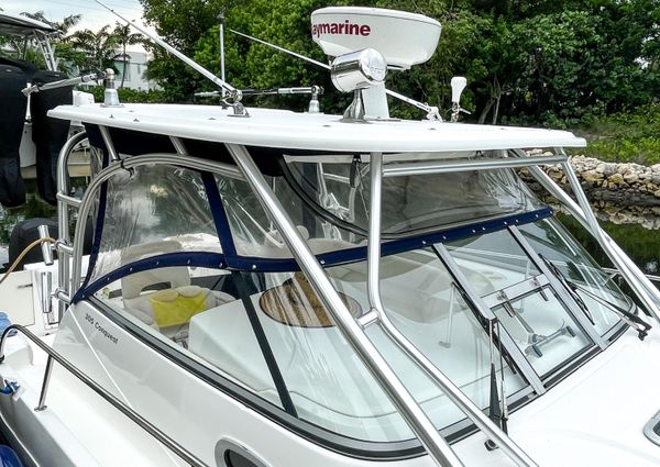 Boston Whaler 305 Conquest image