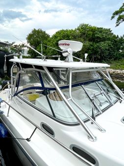 Boston Whaler 305 Conquest image