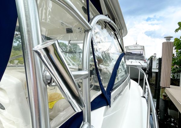 Boston Whaler 305 Conquest image