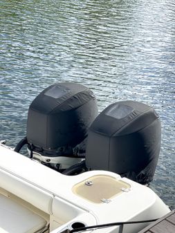 Boston Whaler 305 Conquest image