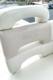 Boston Whaler 305 Conquest image