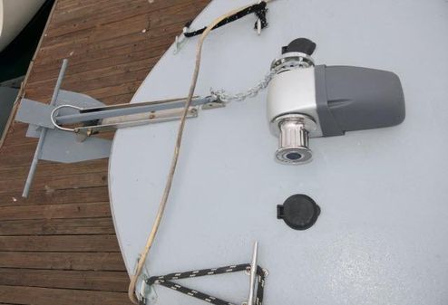 Luhrs 38 image