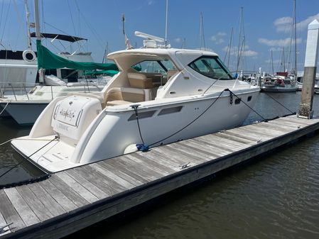 Tiara Yachts 3500 Sovran image