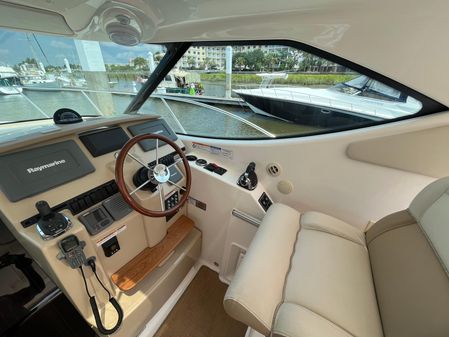 Tiara Yachts 3500 Sovran image