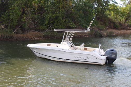 Robalo R200ES image