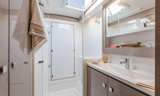 Fountaine Pajot Isla 40 image