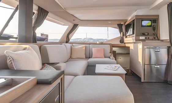 Fountaine Pajot Isla 40 image