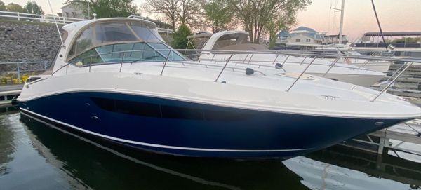 Sea Ray Sundancer 370 image