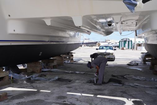 Catana 582 image