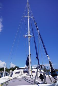 Catana 582 image