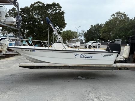 Boston-whaler 170-MONTAUK image