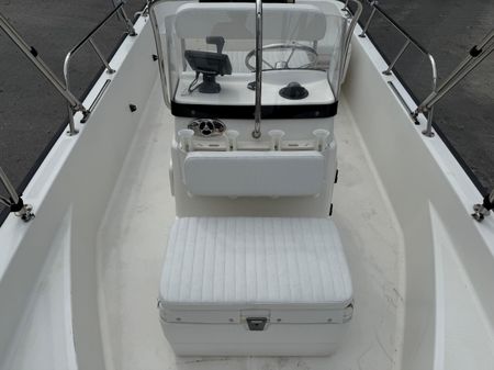 Boston-whaler 170-MONTAUK image