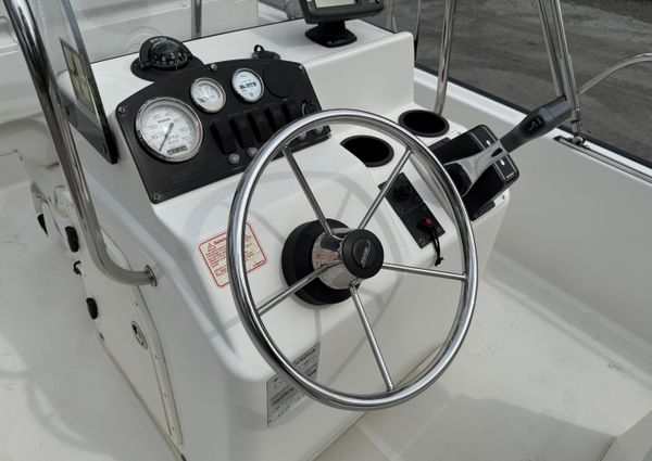 Boston-whaler 170-MONTAUK image