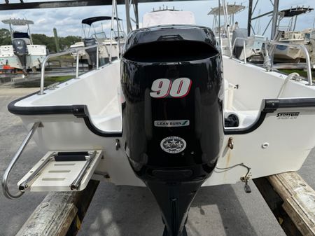 Boston-whaler 170-MONTAUK image