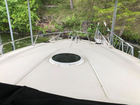 Regal 3350 Sport Cruiser image