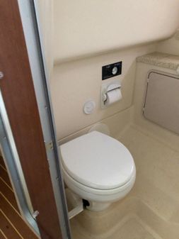 Regal 3350 Sport Cruiser image