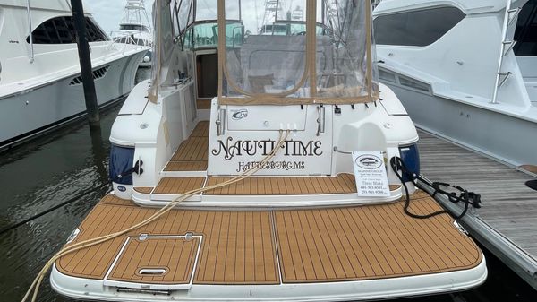 Cruisers Yachts 320 Express
