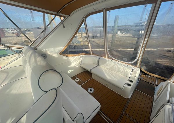 Cruisers-yachts 320-EXPRESS image