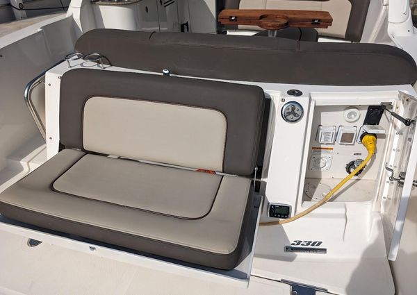 Sea Ray 330 Sundancer image