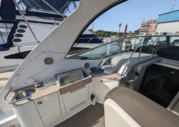 Sea Ray 330 Sundancer image