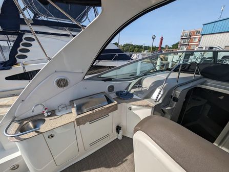 Sea Ray 330 Sundancer image