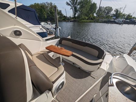 Sea Ray 330 Sundancer image