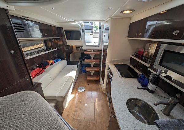 Sea Ray 330 Sundancer image