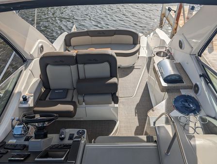 Sea Ray 330 Sundancer image