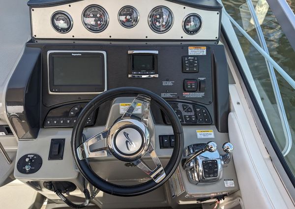 Sea Ray 330 Sundancer image