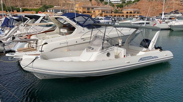Capelli tempest 850