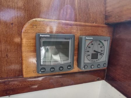 Chris-Craft Sail Yacht image