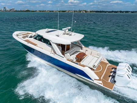 Tiara Yachts 48 LS image