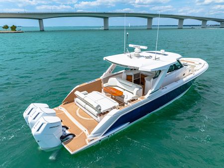 Tiara Yachts 48 LS image