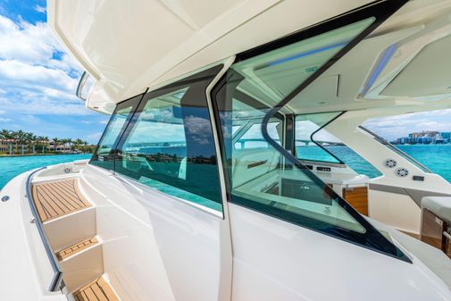 Tiara Yachts 48 LS image