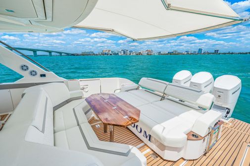 Tiara Yachts 48 LS image