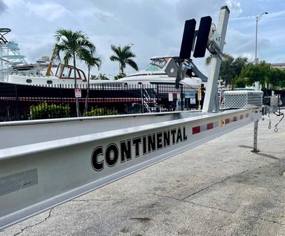 Trailer Continental image